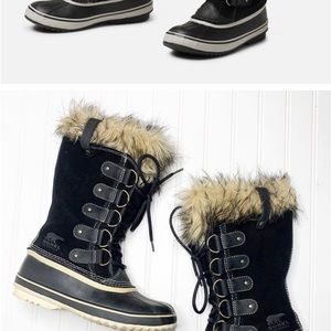 Sorel Joan of Artic black winter women’s boot.